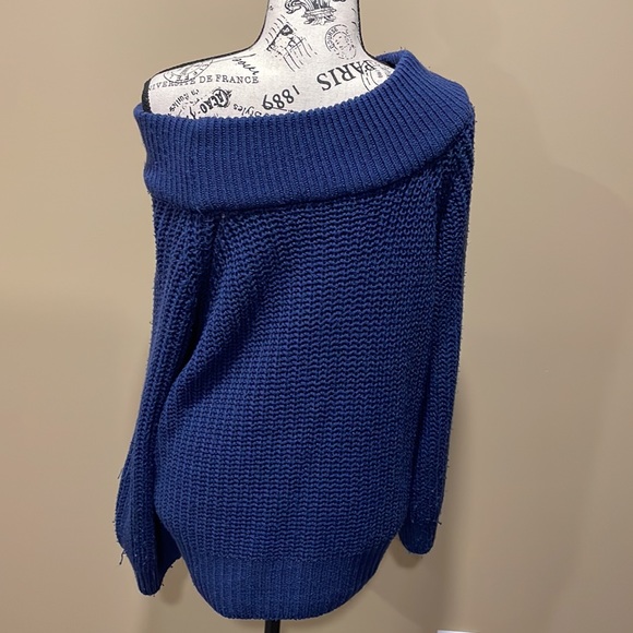 Cloth by RD Chunky Off the Shoulder Sweater | S | - Picture 4 of 6